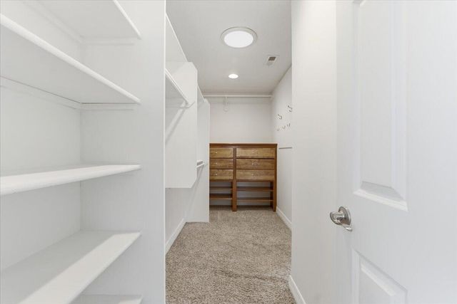 18131 ASHLEY Lane, Council Bluffs, IA 51503