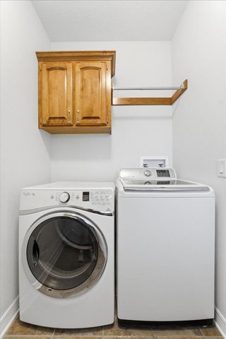 18131 ASHLEY Lane, Council Bluffs, IA 51503