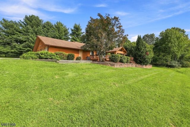 58 Zellers Rd, Washington Twp., NJ 07853