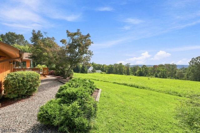 58 Zellers Rd, Washington Twp., NJ 07853