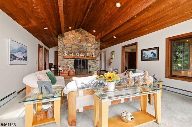 58 Zellers Rd, Washington Twp., NJ 07853