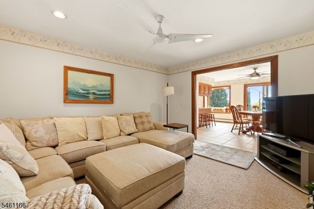 58 Zellers Rd, Washington Twp., NJ 07853