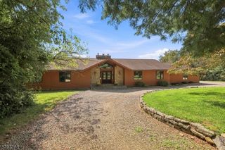 58 Zellers Rd, Washington Twp., NJ 07853