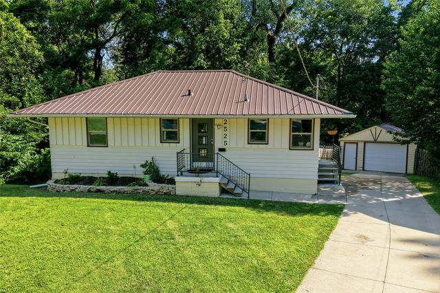 2525 27th Street, Des Moines, IA 50310