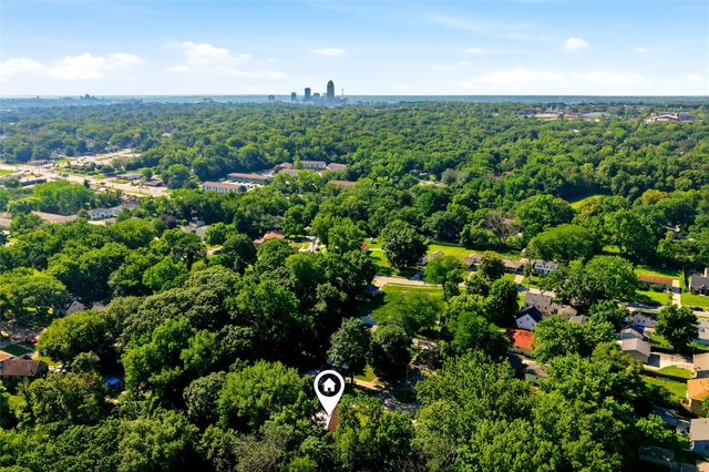2525 27th Street, Des Moines, IA 50310