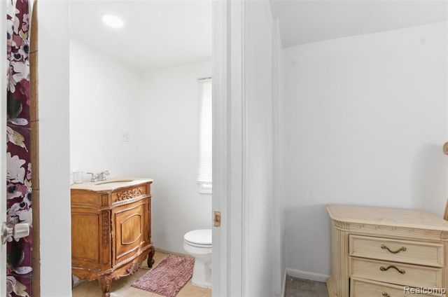 297 Starr Avenue, Pontiac, MI 48341