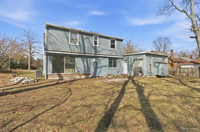 297 Starr Avenue, Pontiac, MI 48341