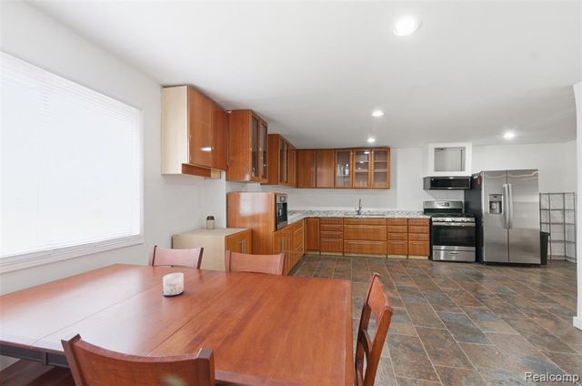 297 Starr Avenue, Pontiac, MI 48341