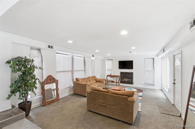 297 Starr Avenue, Pontiac, MI 48341