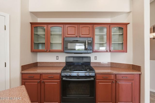 908 E Sawmill Canyon Place, Green Valley, AZ 85614
