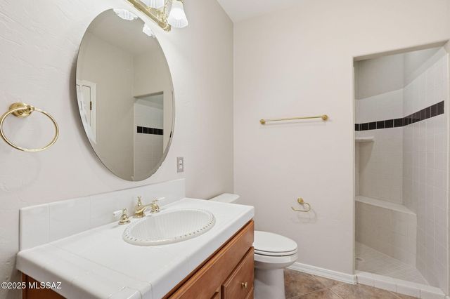 908 E Sawmill Canyon Place, Green Valley, AZ 85614