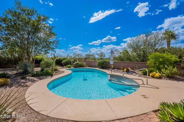 908 E Sawmill Canyon Place, Green Valley, AZ 85614