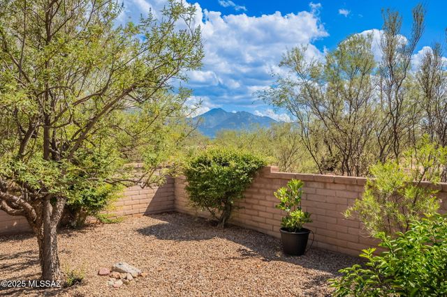 908 E Sawmill Canyon Place, Green Valley, AZ 85614