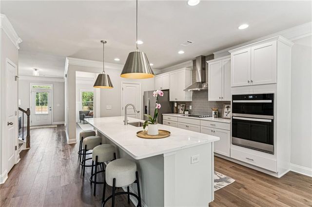 5574 Overview Drive, Flowery Branch, GA 30542