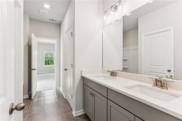 5574 Overview Drive, Flowery Branch, GA 30542