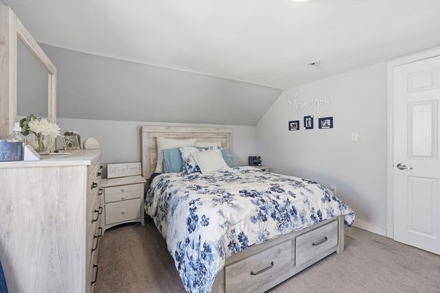 17 Lansing Ave, Worcester, MA 01605
