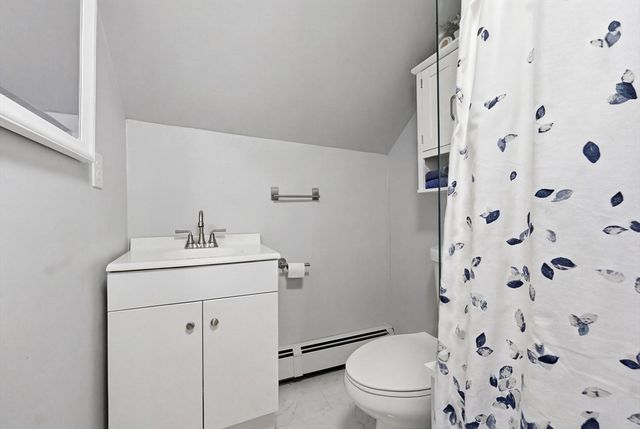 17 Lansing Ave, Worcester, MA 01605