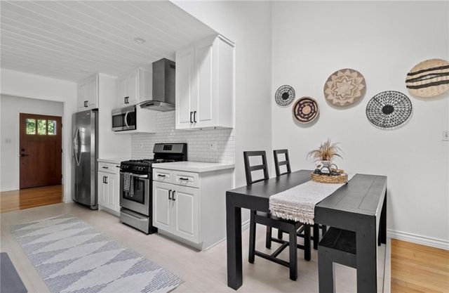 7578 Midfield, Los Angeles, CA 90045