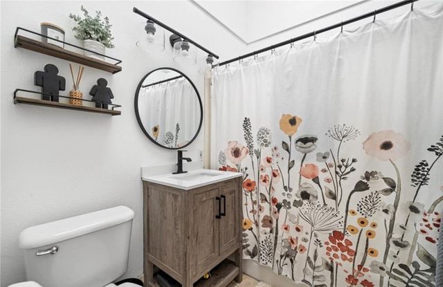 7578 Midfield, Los Angeles, CA 90045