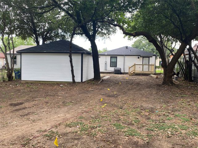 2211 W Illinois Avenue, Dallas, TX 75224