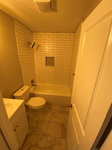 2211 W Illinois Avenue, Dallas, TX 75224