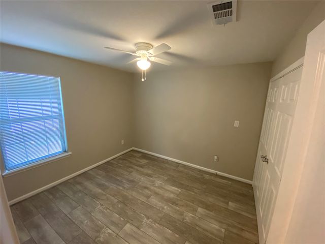 2211 W Illinois Avenue, Dallas, TX 75224