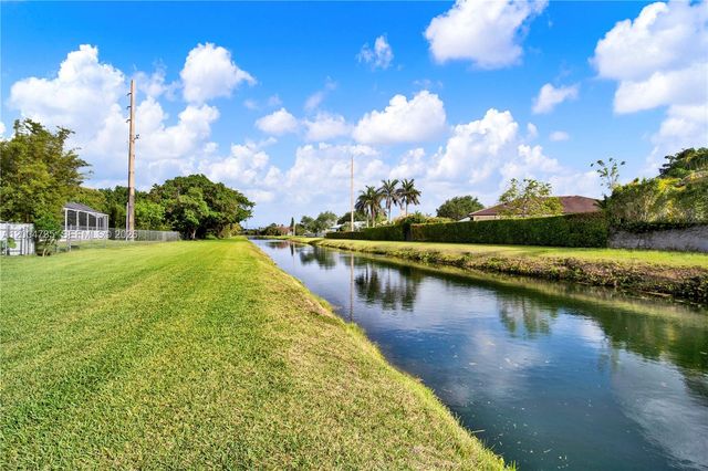 16070 SW 89th Ave Road, Palmetto Bay, FL 33157