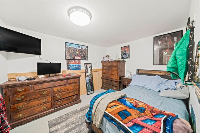 58 Cascade St, Fitchburg, MA 01420