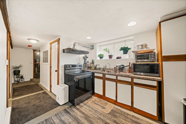 58 Cascade St, Fitchburg, MA 01420