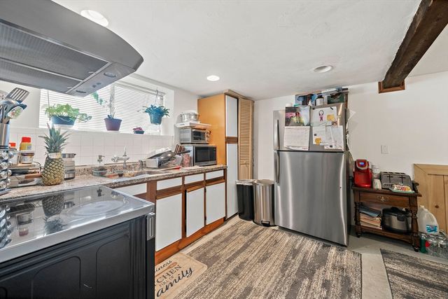 58 Cascade St, Fitchburg, MA 01420