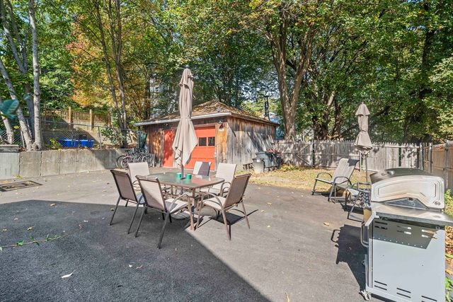 58 Cascade St, Fitchburg, MA 01420