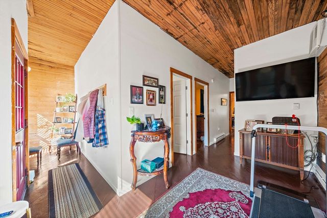 58 Cascade St, Fitchburg, MA 01420