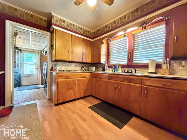 420 E King Street, Owosso, MI 48867
