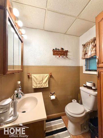 420 E King Street, Owosso, MI 48867