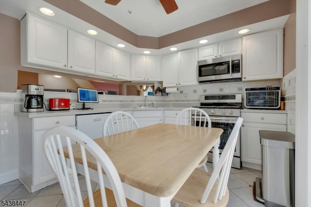 72 Marrow St, Newark City, NJ 07103