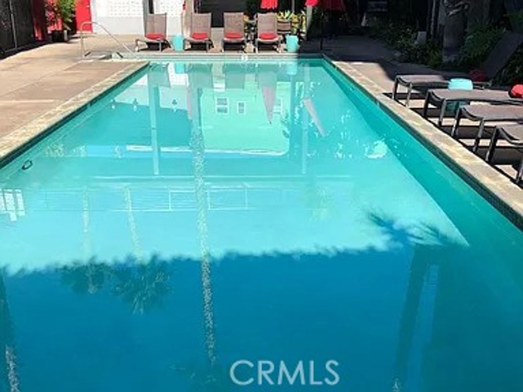 Image 10 of property listing at 420 S San Pedro 306, Los Angeles, CA 90013