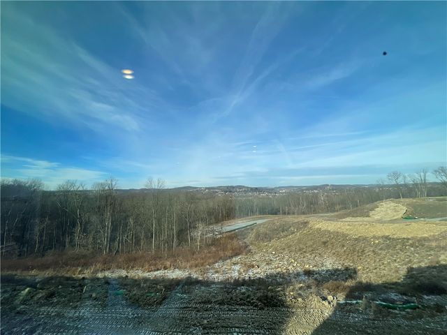 438 Hawthorn Hill DR, North Strabane, PA 15317