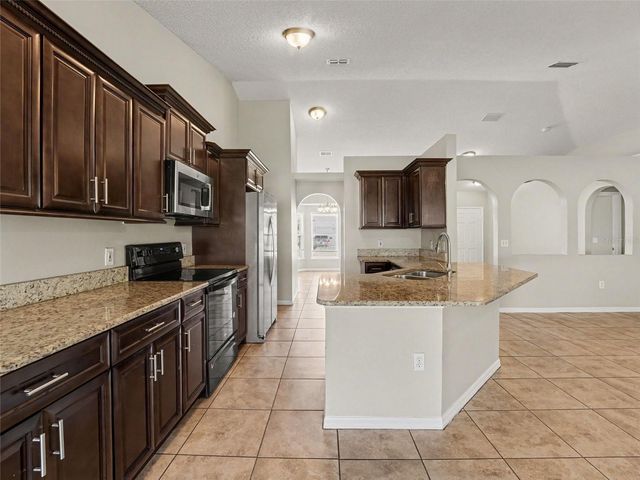 212 CANTERBURY COURT, Kissimmee, FL 34758