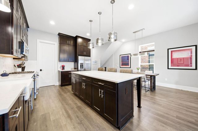 951 Hudson Crossing, Grandview Heights, OH 43212