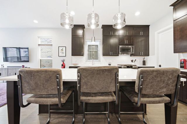 951 Hudson Crossing, Grandview Heights, OH 43212