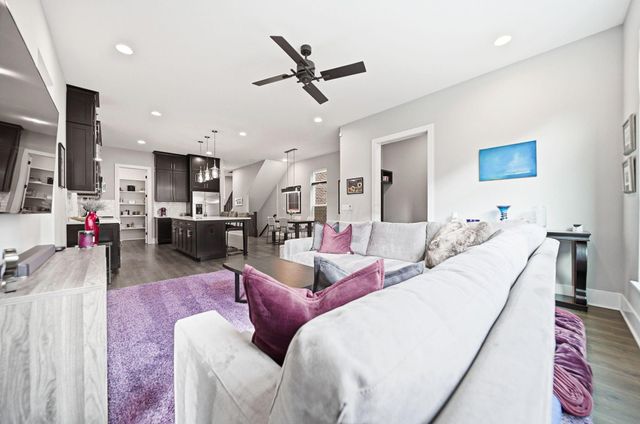 951 Hudson Crossing, Grandview Heights, OH 43212