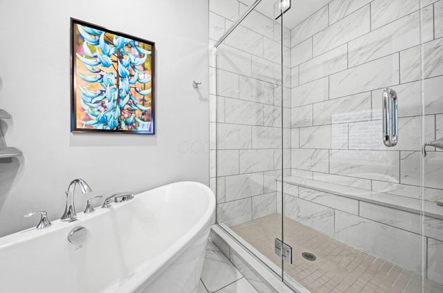 951 Hudson Crossing, Grandview Heights, OH 43212