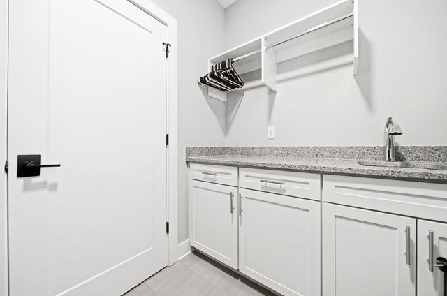 951 Hudson Crossing, Grandview Heights, OH 43212