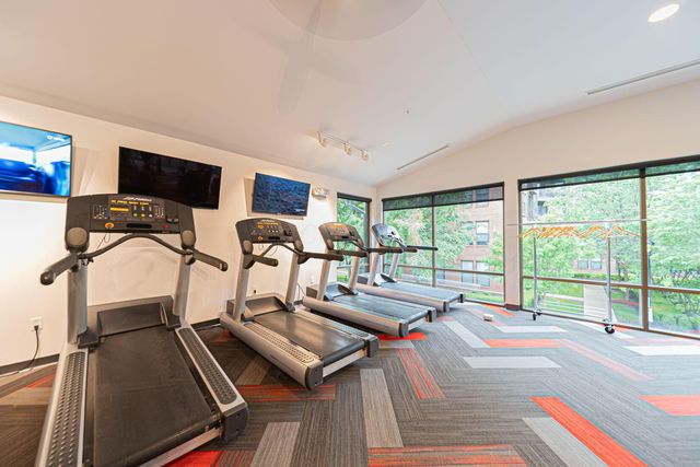 951 Hudson Crossing, Grandview Heights, OH 43212