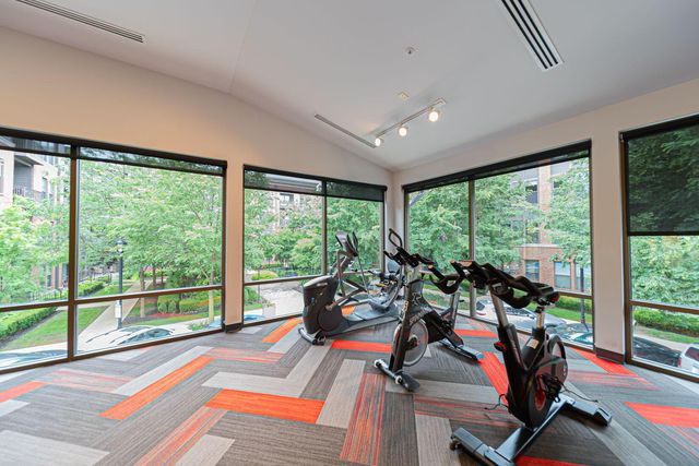 951 Hudson Crossing, Grandview Heights, OH 43212