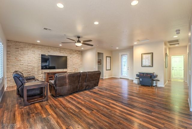 8633 Kennedy Heights Court, Las Vegas, NV 89131