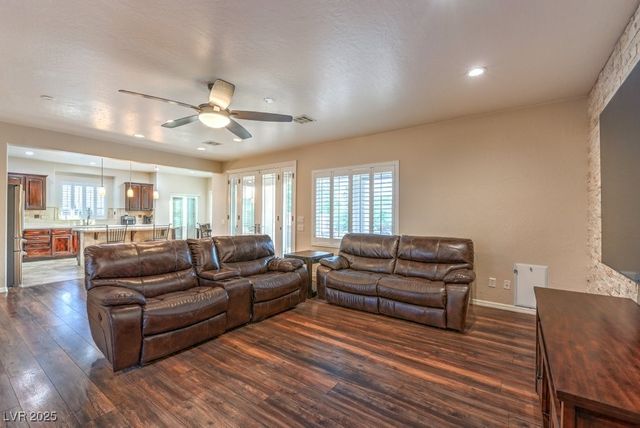8633 Kennedy Heights Court, Las Vegas, NV 89131