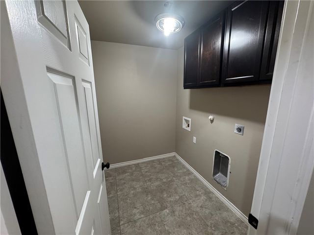 7802 Fort Griffen Dr, Corpus Christi, TX 78414