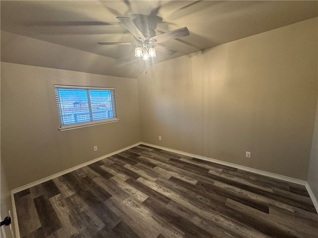 7802 Fort Griffen Dr, Corpus Christi, TX 78414