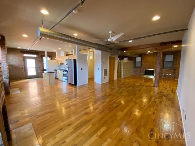 404 Reading Road, Cincinnati, OH 45202